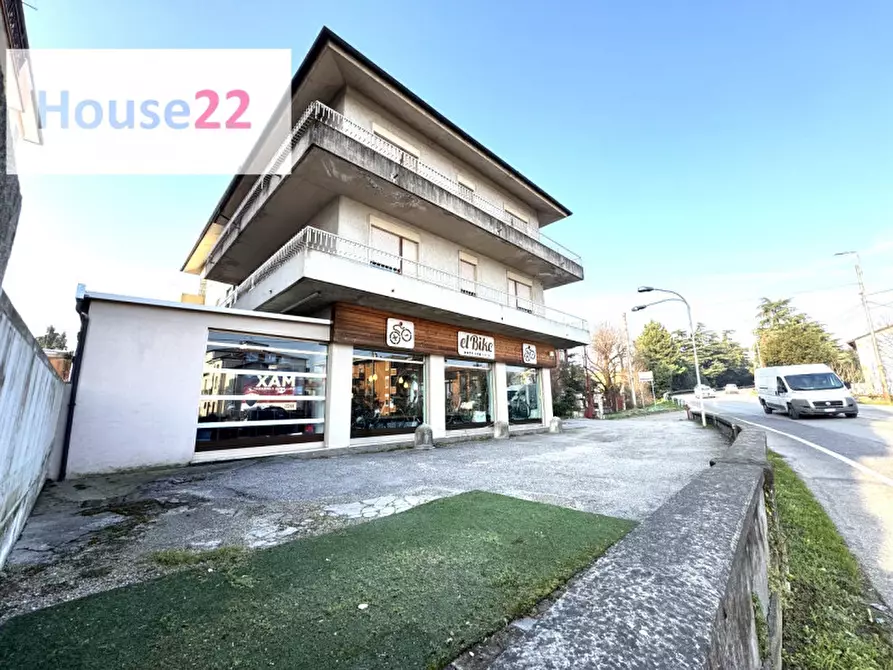 Immagine 2 di Negozio in vendita  in Viale Gian Giorgio Trissino 144 a Vicenza
