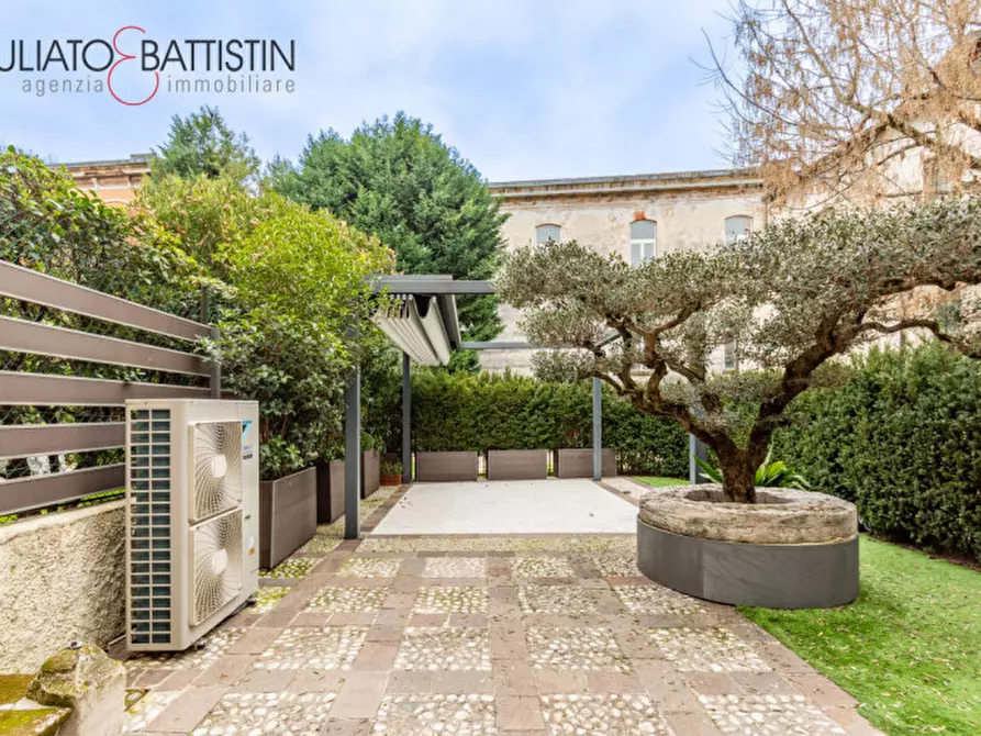 Immagine 5 di Appartamento in vendita  in Ponte degli Angeli a Vicenza