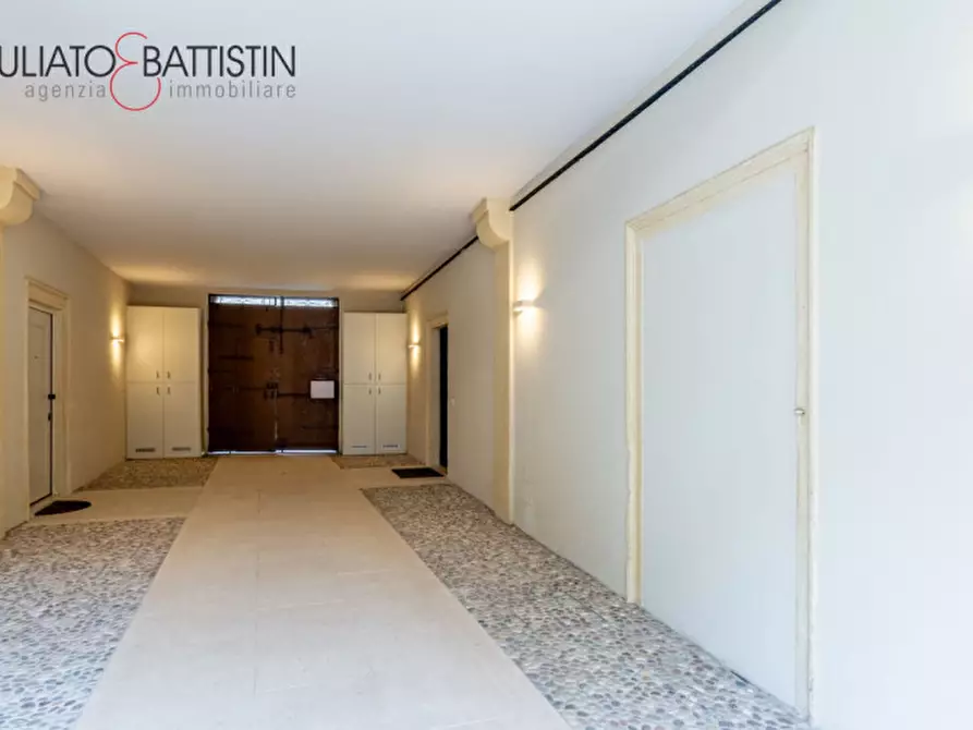 Immagine 6 di Appartamento in vendita  in Ponte degli Angeli a Vicenza