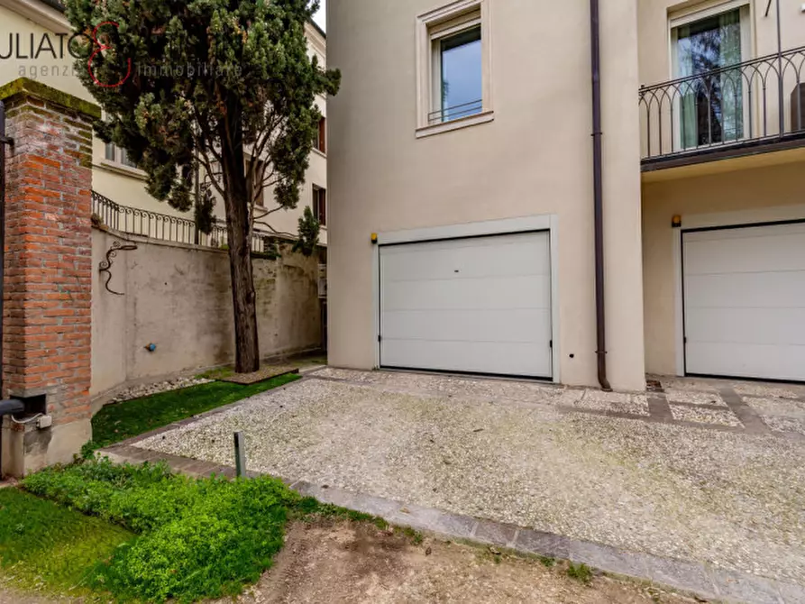 Immagine 7 di Appartamento in vendita  in Ponte degli Angeli a Vicenza