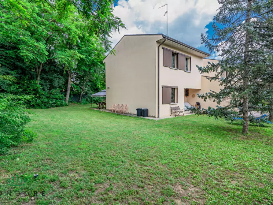 Immagine 3 di Villa in vendita  in via san lorenzo a Sasso Marconi