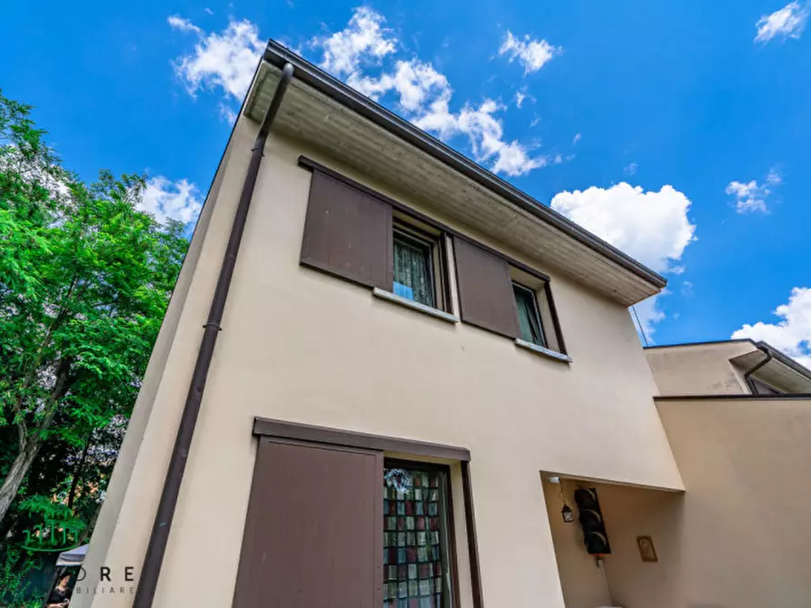 Immagine 15 di Villa in vendita  in via san lorenzo a Sasso Marconi