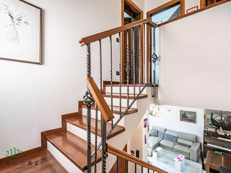 Immagine 40 di Villa in vendita  in via san lorenzo a Sasso Marconi