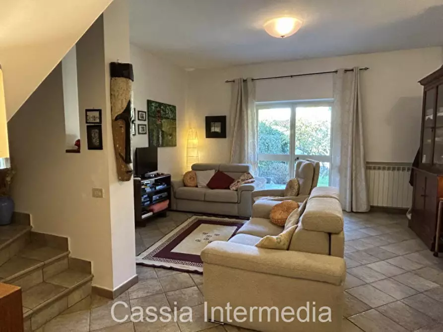 Immagine 7 di Villa in vendita  in Via Giovanni Battista Pergolesi a Nepi