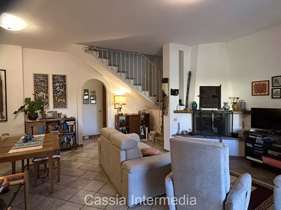 Immagine 10 di Villa in vendita  in Via Giovanni Battista Pergolesi a Nepi