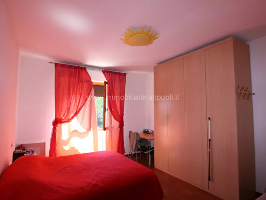 Immagine 8 di Appartamento in vendita  a Sinalunga