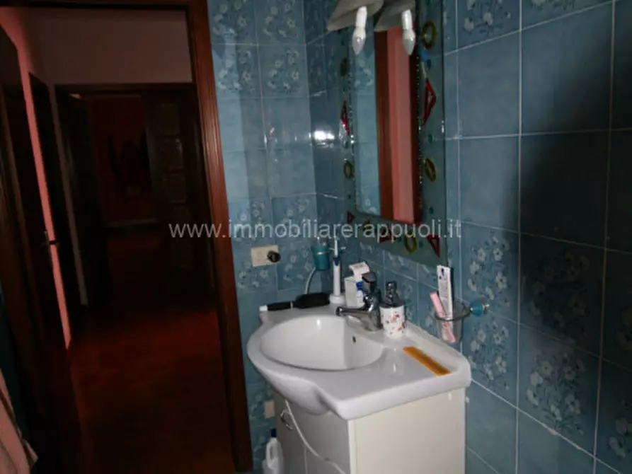 Immagine 14 di Appartamento in vendita  a Sinalunga