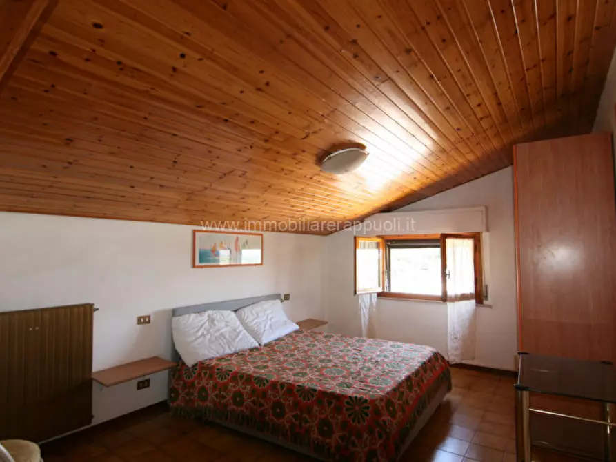 Immagine 16 di Appartamento in vendita  a Sinalunga