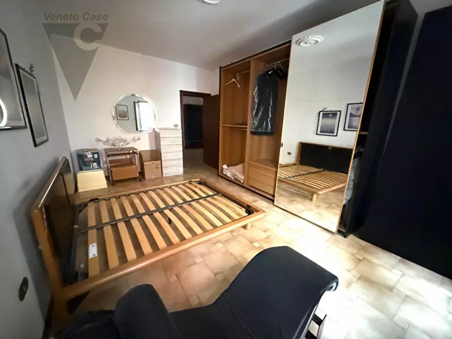 Immagine 11 di Appartamento in vendita  a Chioggia