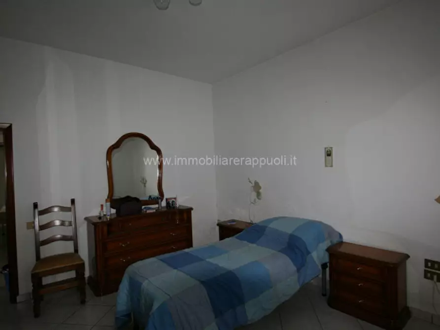 Immagine 8 di Casa indipendente in vendita  a Sinalunga