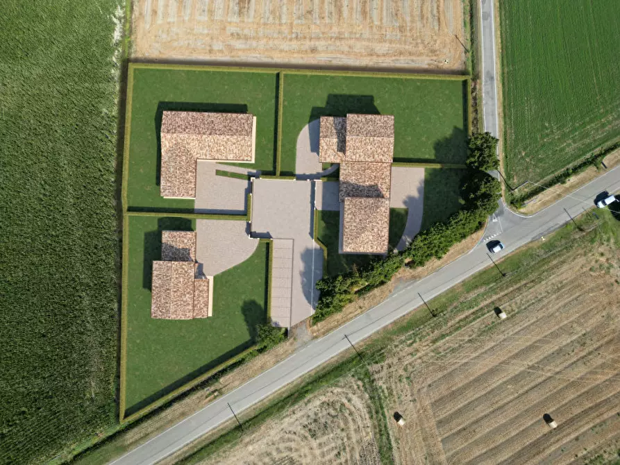 Immagine 5 di Villa in vendita  in strada ronchetti a San Secondo Parmense