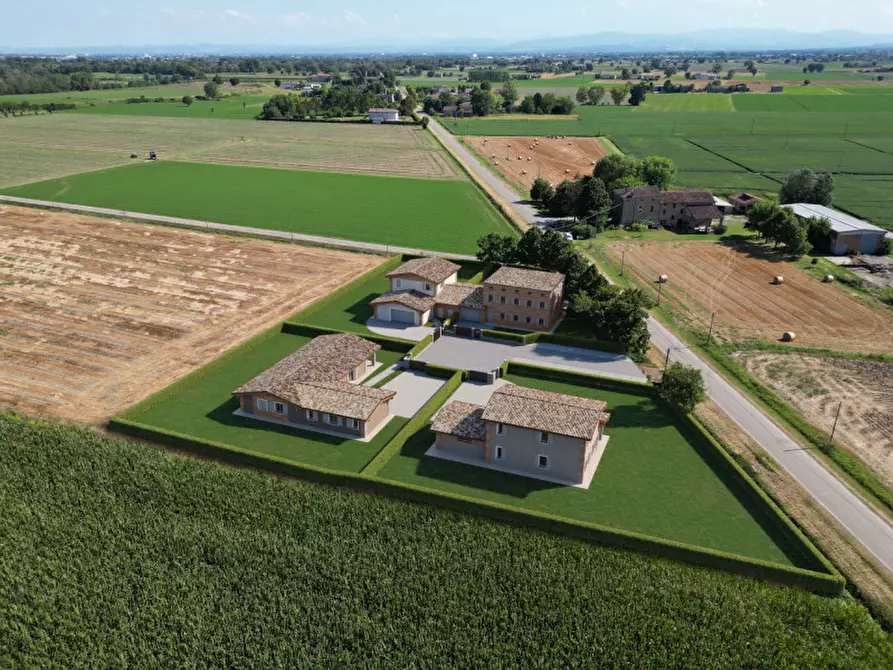Immagine 6 di Villa in vendita  in strada ronchetti a San Secondo Parmense