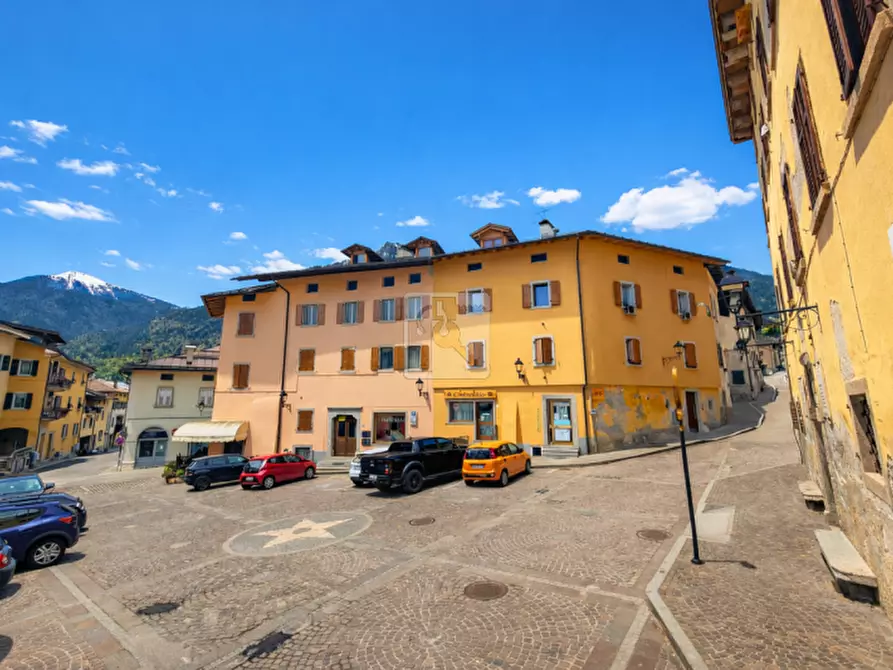 Immagine 2 di Appartamento in vendita  in Piazza Cavalier Guido Boni a Tione Di Trento