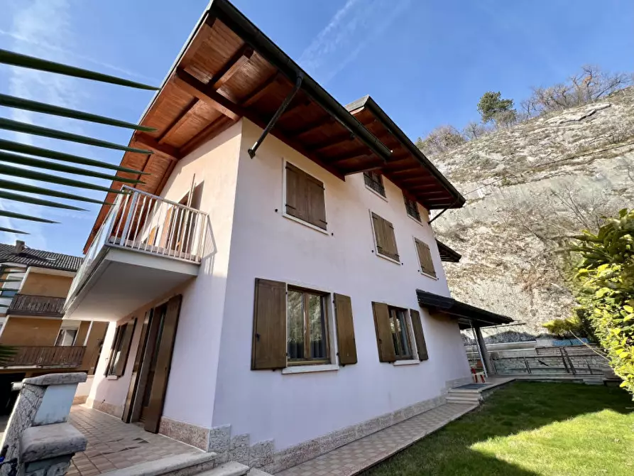 Immagine 4 di Villa in vendita  in Via al Capitello a Trento