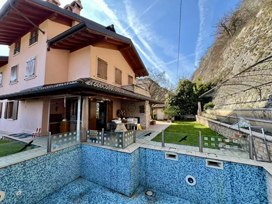 Immagine 7 di Villa in vendita  in Via al Capitello a Trento