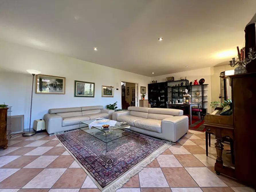 Immagine 19 di Villa in vendita  in Via al Capitello a Trento