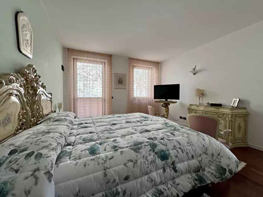 Immagine 38 di Villa in vendita  in Via al Capitello a Trento