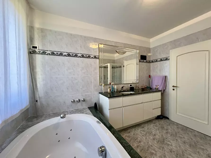 Immagine 52 di Villa in vendita  in Via al Capitello a Trento