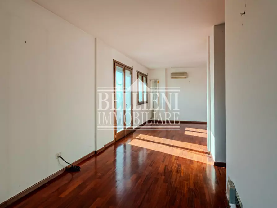 Immagine 4 di Attico in vendita  in Viale Montebello della Battaglia a Vicenza