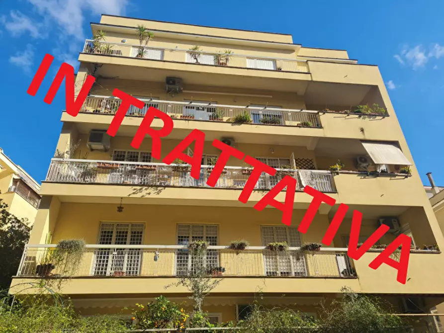 Immagine 1 di Appartamento in vendita  in Via Luigi Gallo a Roma