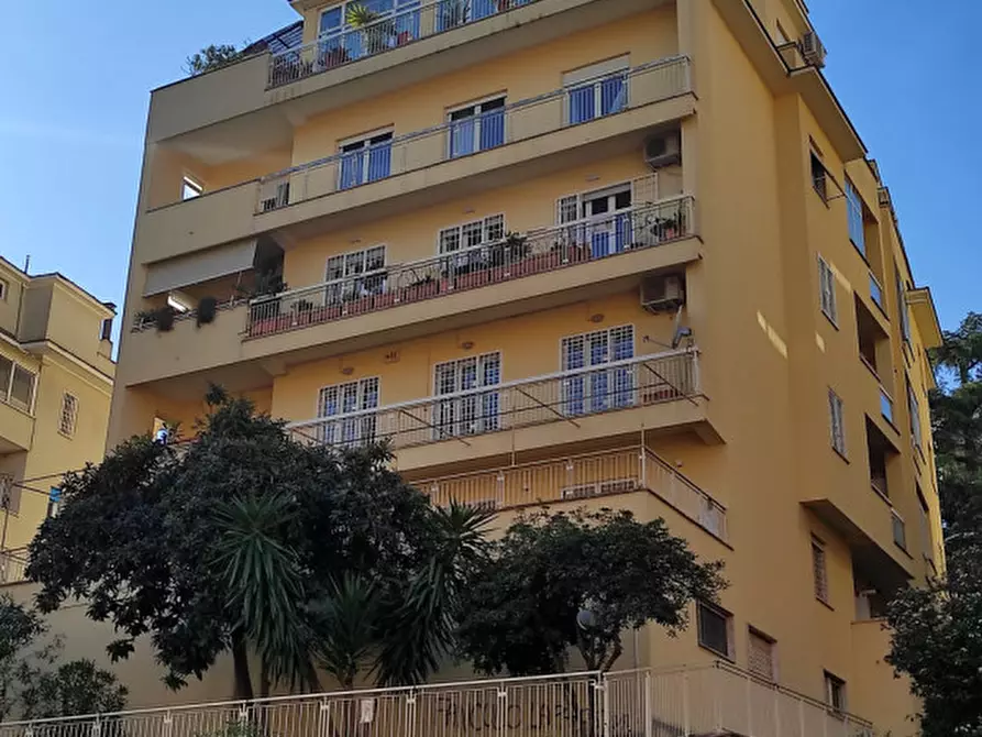 Immagine 3 di Appartamento in vendita  in Via Luigi Gallo a Roma