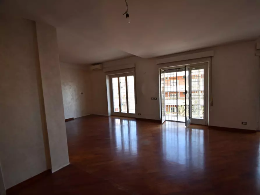 Immagine 4 di Appartamento in vendita  in Via Luigi Gallo a Roma