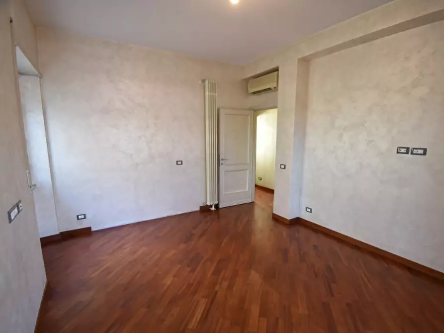 Immagine 11 di Appartamento in vendita  in Via Luigi Gallo a Roma