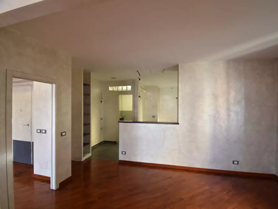 Immagine 15 di Appartamento in vendita  in Via Luigi Gallo a Roma