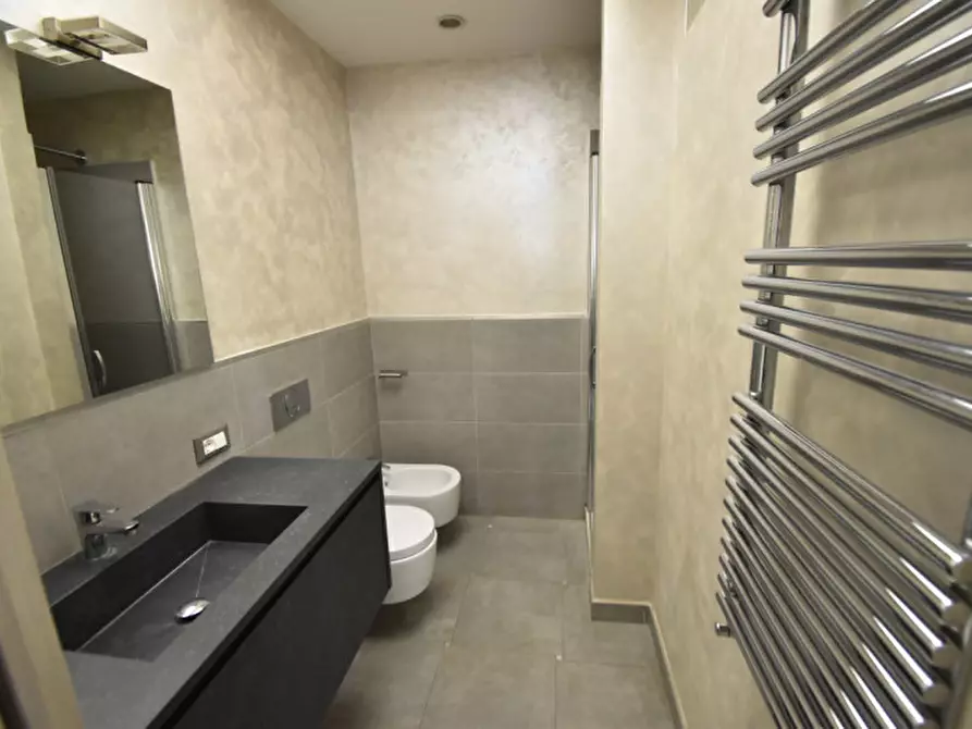 Immagine 23 di Appartamento in vendita  in Via Luigi Gallo a Roma