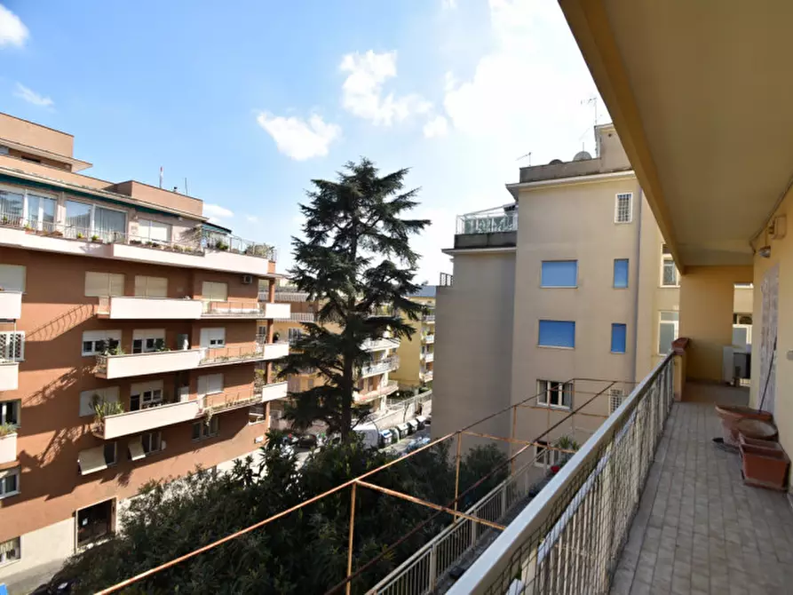 Immagine 33 di Appartamento in vendita  in Via Luigi Gallo a Roma