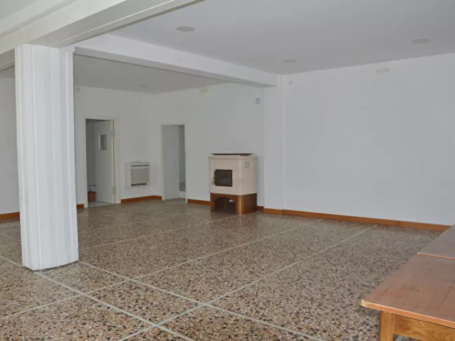 Immagine 3 di Ufficio in affitto  in Via Martini a Nove