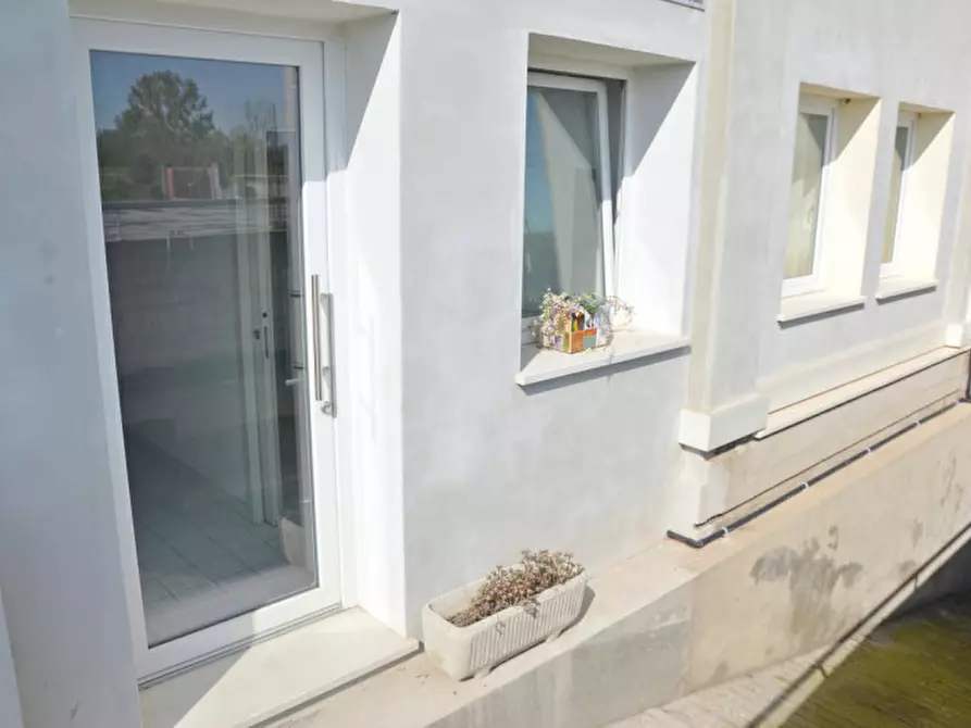 Immagine 4 di Ufficio in affitto  in Via Martini a Nove