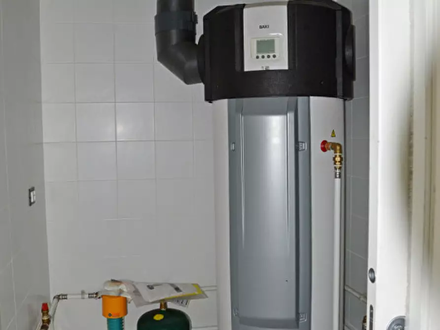 Immagine 9 di Ufficio in affitto  in Via Martini a Nove