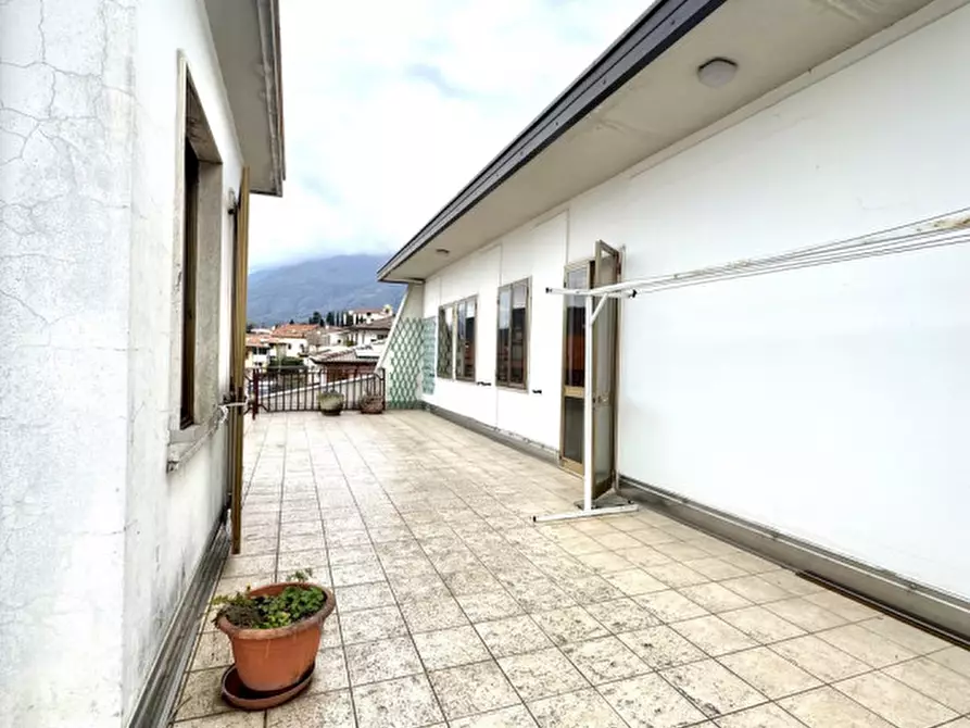 Immagine 19 di Appartamento in vendita  in via Don Minzoni a Lugo Di Vicenza