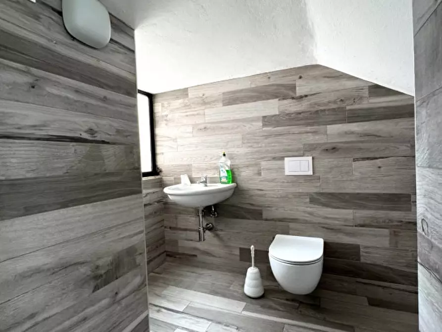 Immagine 30 di Appartamento in vendita  in via Don Minzoni a Lugo Di Vicenza