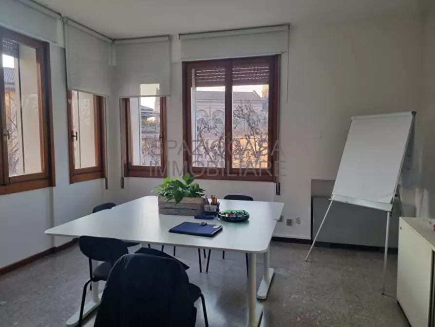 Immagine 10 di Ufficio in affitto  in via del Carmine a Padova