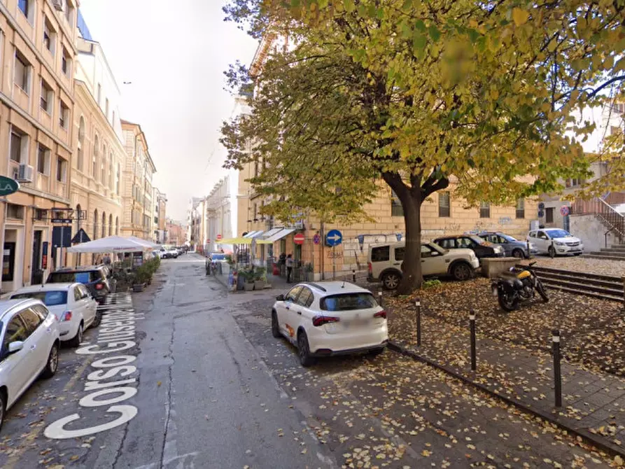 Immagine 1 di Negozio in vendita  in CORSO MAZZINI a Ancona