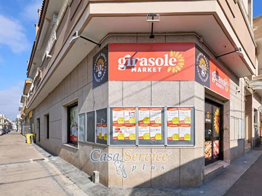 Immagine 1 di Negozio in vendita  in Via Torino a Tuglie