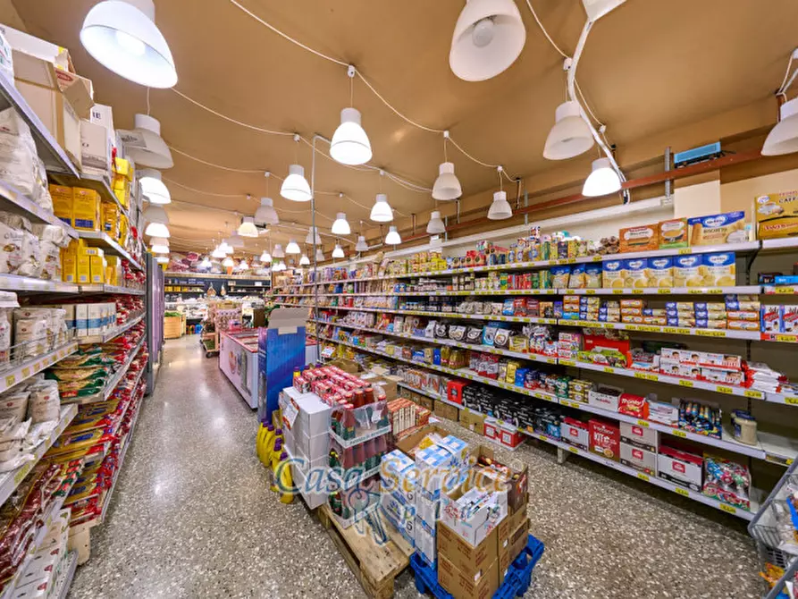 Immagine 12 di Negozio in vendita  in Via Torino a Tuglie