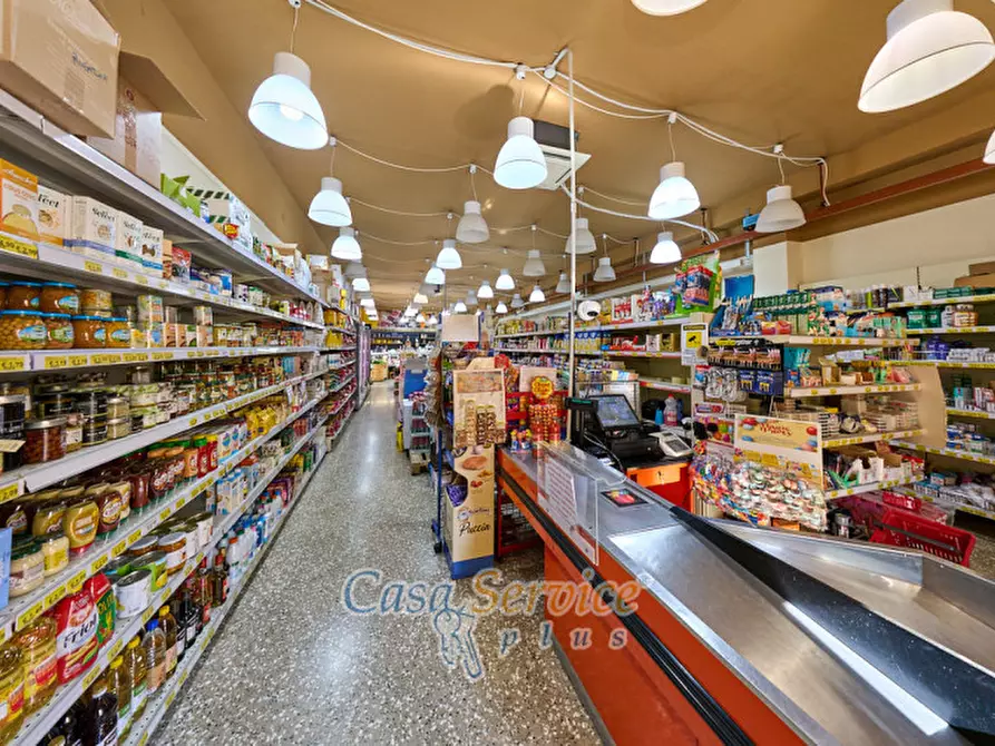 Immagine 14 di Negozio in vendita  in Via Torino a Tuglie