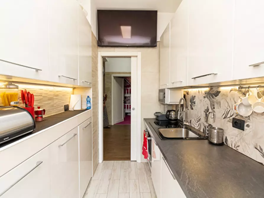 Immagine 12 di Appartamento in vendita  a Cologno Monzese