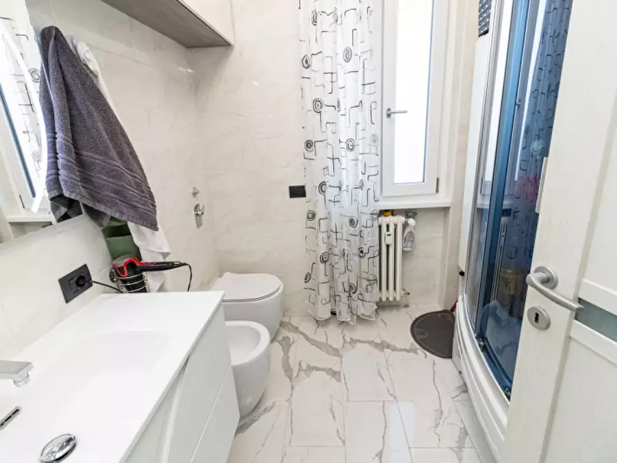 Immagine 19 di Appartamento in vendita  a Cologno Monzese