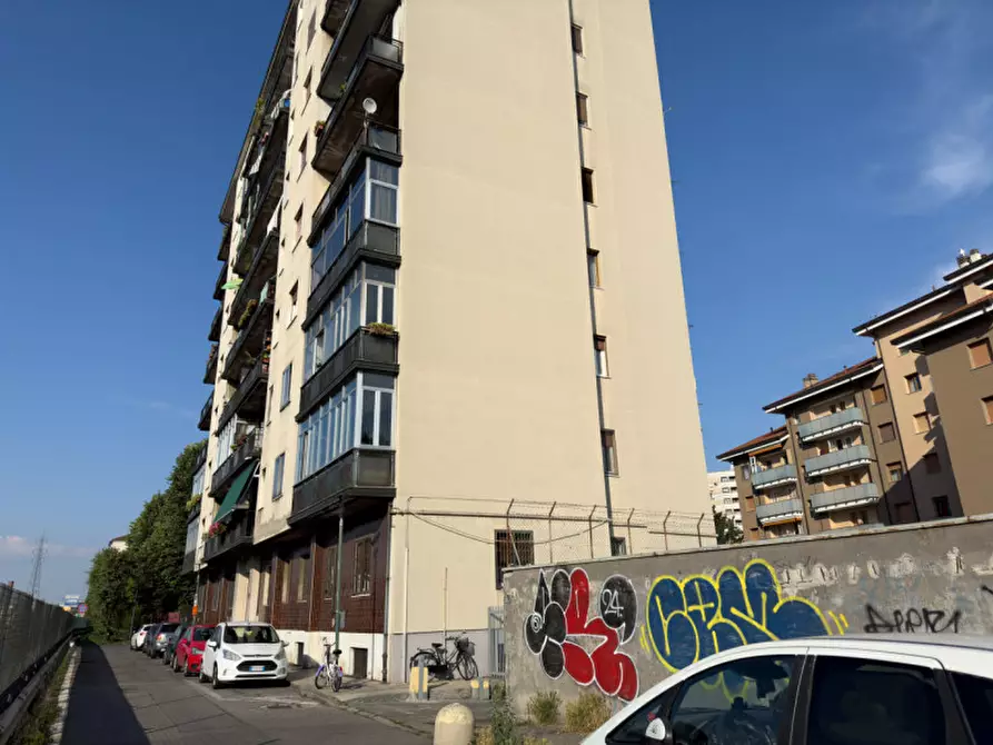 Immagine 33 di Appartamento in vendita  a Cologno Monzese