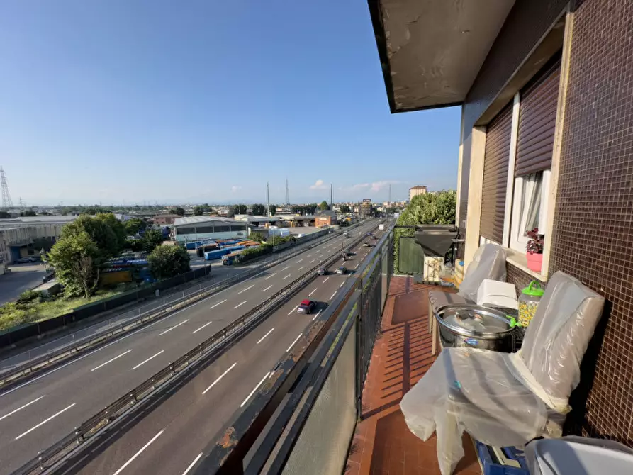 Immagine 36 di Appartamento in vendita  a Cologno Monzese