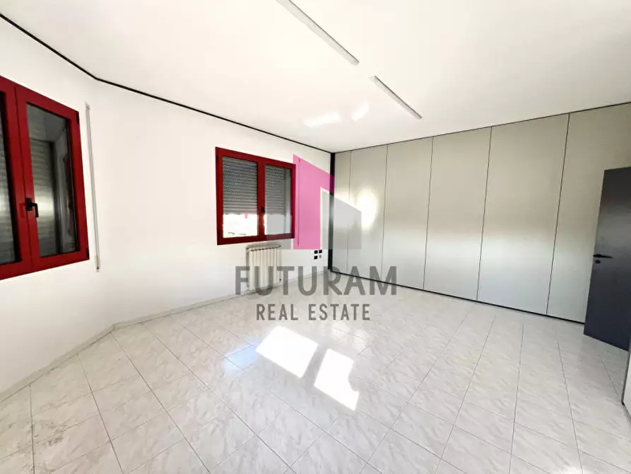 Immagine 9 di Ufficio in affitto  in via santa maria a Sarcedo