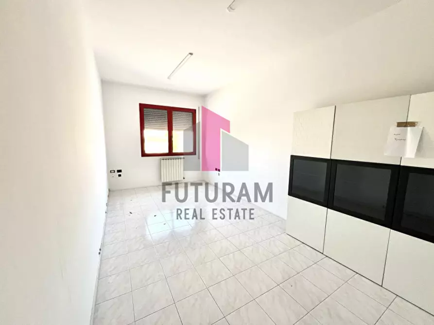 Immagine 11 di Ufficio in affitto  in via santa maria a Sarcedo