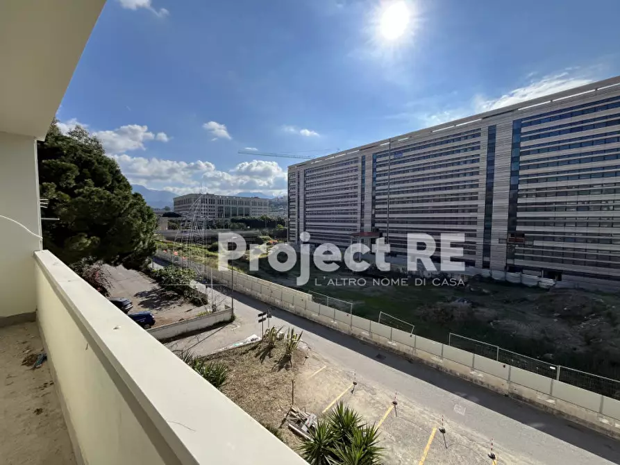 Immagine 1 di Appartamento in vendita  in Via Del Gelsomino a Reggio Di Calabria