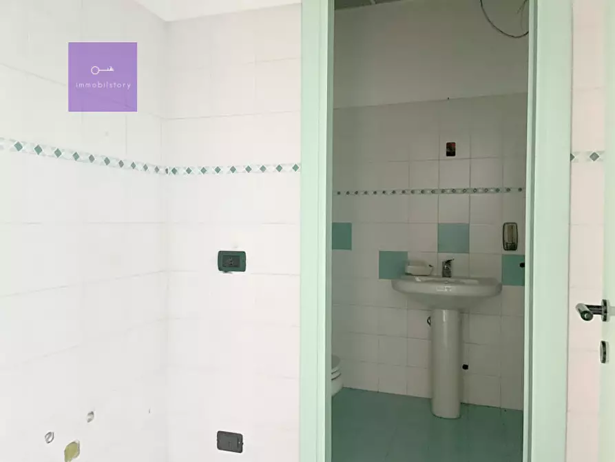 Immagine 5 di Magazzino in vendita  a Pernumia