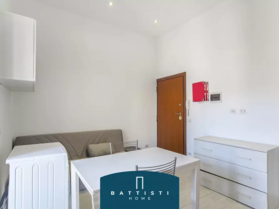 Immagine 5 di Appartamento in vendita  in Via Machiavelli a Roma