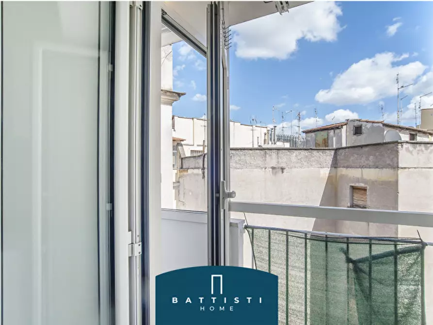 Immagine 11 di Appartamento in vendita  in Via Machiavelli a Roma